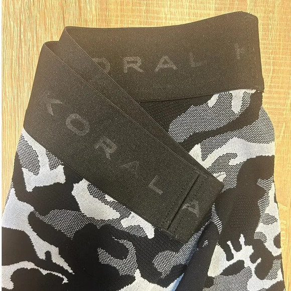 KORAL‎ Knockout Legging Black Camo Small - Picture 6 of 10